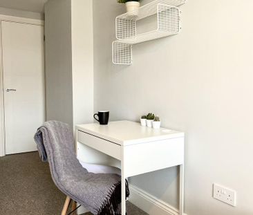 6 bedroom house of multiple occupation to rent - Photo 2