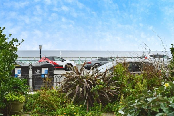 Marine Parade, Brighton - Photo 1