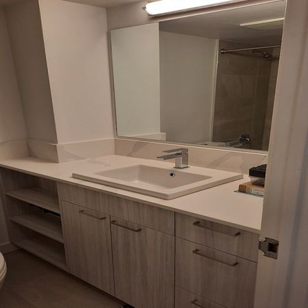 Laurentian Towers - Photo 3