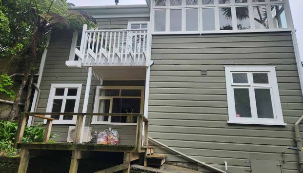 Well Located 3 Bedroom Flat - Photo 1