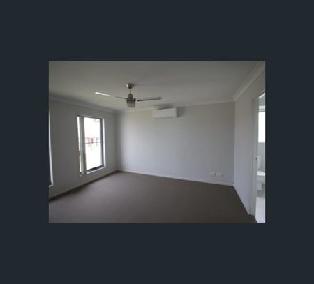 31 Frankland Street, South Ripley, Qld 4306 - Photo 3