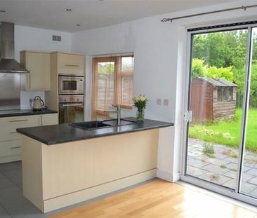 Rosslyn Avenue, Romford, RM3 - Photo 6