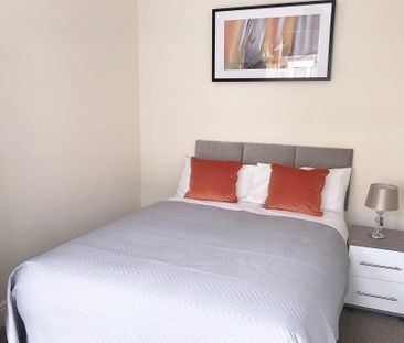 4 bedroom terraced house to rent - Photo 6