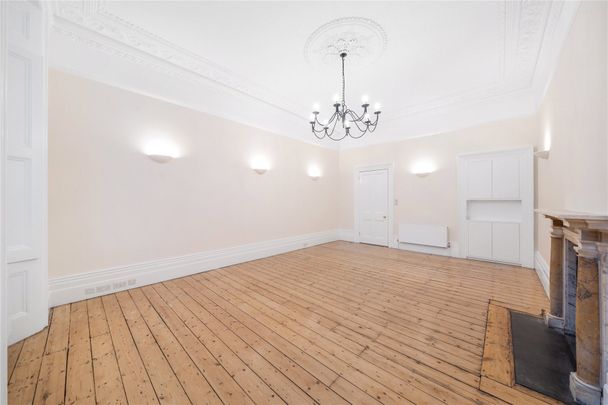 Courtfield Gardens, Earls Court, SW5 flat to rent - Photo 1