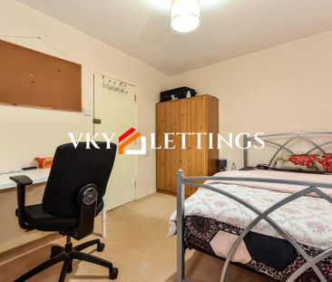 4 bedroom terraced house to rent - Photo 2