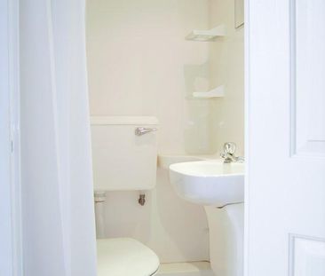 Studio to rent - Photo 6