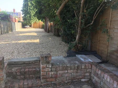 5 bedroom terraced house to rent - Photo 2