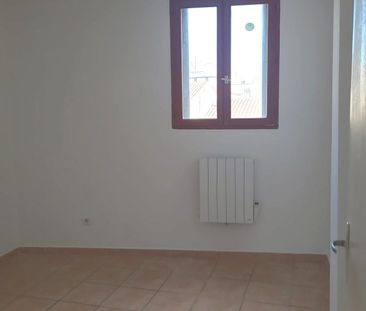 Location Appartement 2 pièces 25m² MARSEILLE 1er - Photo 3