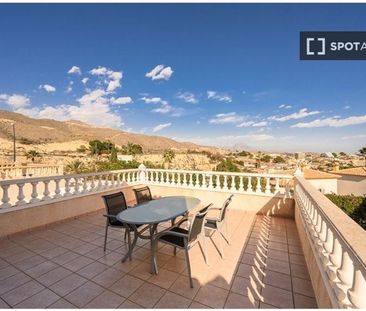 3 room luxury Flat for rent in Alicante, Spain - Photo 1