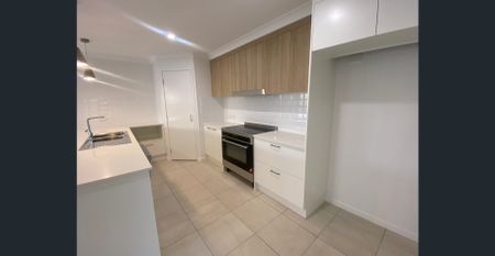 FOUR BEDROOM FAMILY HOME ON SOUTHSIDE - Photo 5