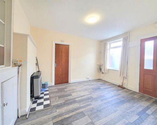 5 bedroom House To Let - Photo 1