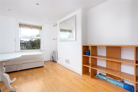 Hadyn Park Road, W12, London - Photo 2