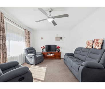 26 Troutbeck Crescent, Huntfield Heights, SA 5163 - Photo 2