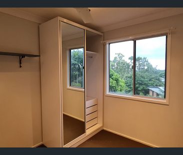 COMFORT & CONVENIENCE IN QUIET FRENCHVILLE POCKET - Photo 2