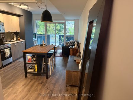 For Lease - 1630 Queen Street Unit# 213, Toronto, Ontario - Photo 3