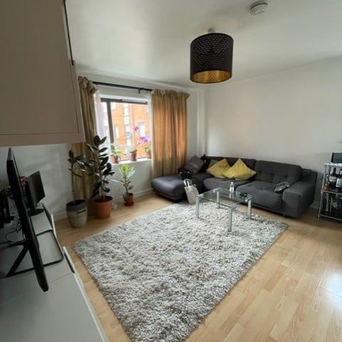 3 Bed Flat, Helene House, E16 - Photo 1