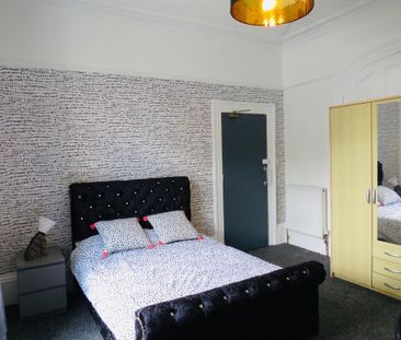 152 North Road East - Photo 3