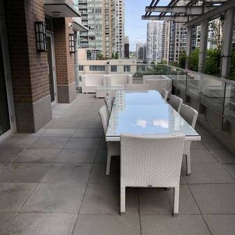 One bedroom and Solarium 565 Smithe Street - Photo 3