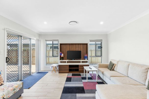 18 Lourdes Street, Middle Ridge - Photo 1