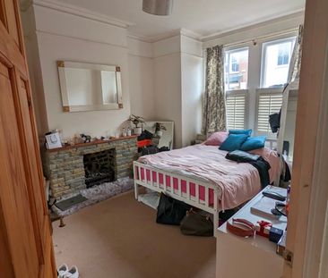 3 Bed Terraced House, Lainson Street, SW18 - Photo 6