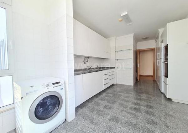 Apartamento T4 em Lisboa