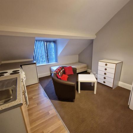 Studio to rent - Photo 4