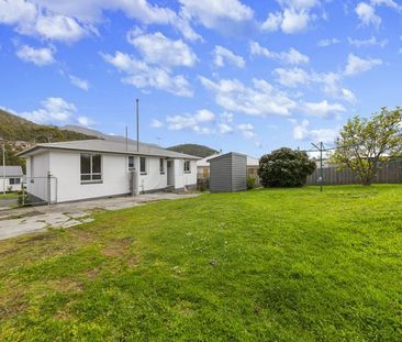 Neat and tidy Chigwell home - Photo 3