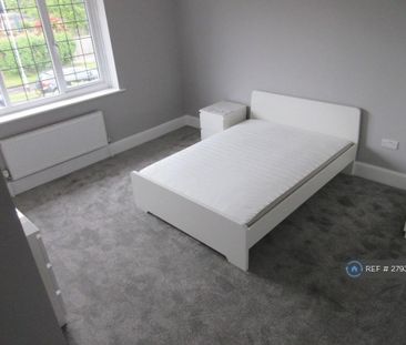 1 bedroom in a house share to rent - Photo 4