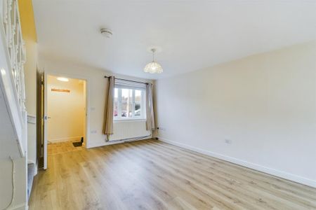 2 bedroom terraced house to rent - Photo 2