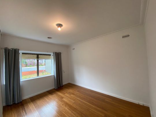 34 Cumberland Road, Pascoe Vale VIC 3044 - Photo 1