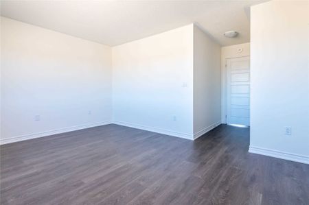 For Lease - 73 Greer Street, Barrie, Ontario - Photo 2