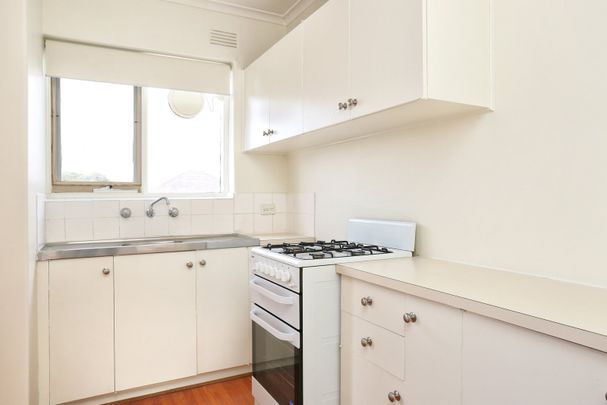 17/32 Richardson Street, Essendon VIC 3040 - Photo 1