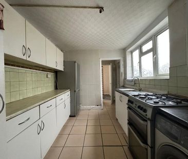 2 bedroom maisonette to rent - Photo 5