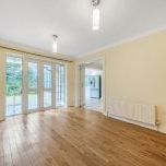 5 bedroom detached house to rent - Photo 1