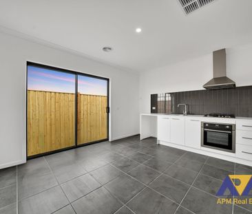 Modern Multi-Gen Living in the Heart of Sunbury - $550 Per Week - Photo 6