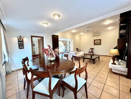 Luxury Villa for rent in Alicante, Valencia - Photo 4