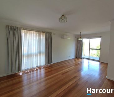 Family home in convenient court location - Photo 3