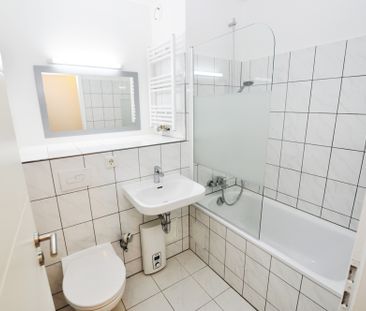 Rodenkirchen-Zentrum: Ruhige, modernisierte Zweizimmerwohnung mit g... - Photo 4