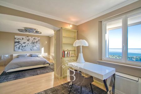 LOCATION SAISONNIÈRE - SAINTE-MAXIME - PROPRIÉTÉ AVEC 5 SUITES - APPARTEMENT DE SERVICE - JACUZZI - PISCINE - Photo 5