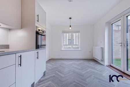 3 bedroom detached house to rent - Photo 4