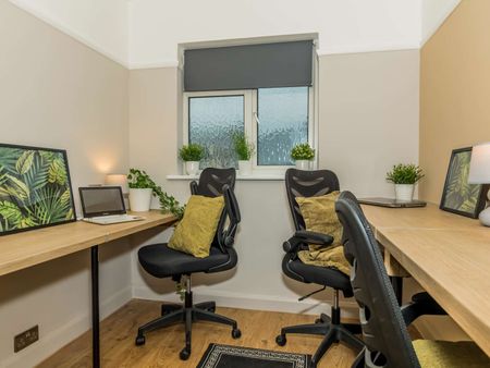 Newly renovated detached house with parking - Photo 3