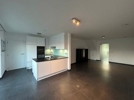 Gezinswoning met 3 slaapkamers - Foto 4