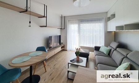 2-izb. v novostavbe s loggiou a 2 parkovacími miestami v Slnečniciach - Bratislava Petržalka - Fotografia 5