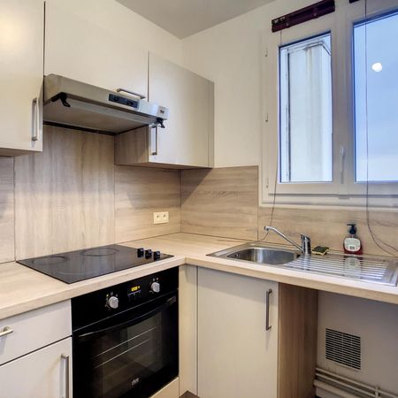 Location Appartement 1 pièce 34m² TROYES 10000 - Photo 3