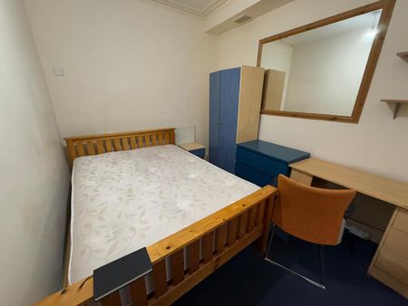 4 bedroom terraced house to rent - Photo 2