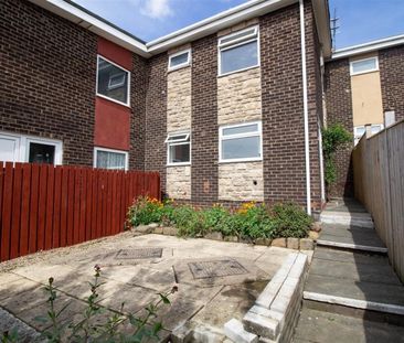 3 Bedroom House - Photo 6