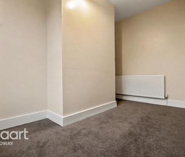 4 bedroom terraced house to rent - Photo 2