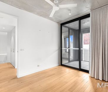 Modern Brunswick Living with Rooftop Entertaining - Photo 2