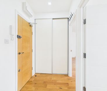 16 Elmfield Road, Bromley, BR1, London - Photo 3