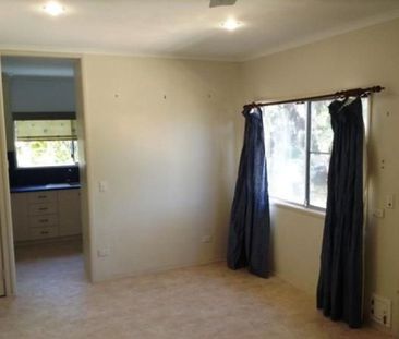 &ast;&ast; 3-Bedroom High Set Home in Moranbah 4744 QLD - Good Size for Family Living&excl;&ast;&ast; - Photo 4